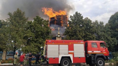 У Донецькій області загорілася церква середини 19 століття