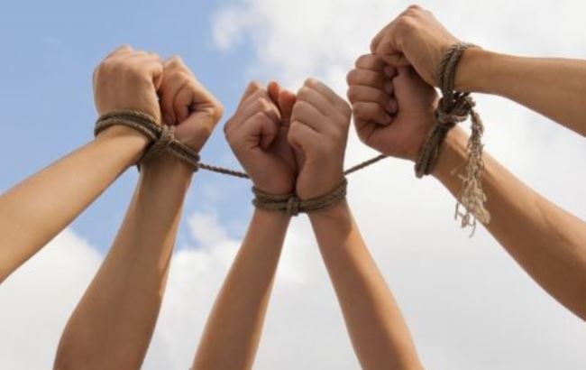СБУ затримала організатора міжнародного каналу торгівлі жінками у Маріуполі