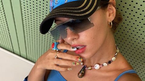 Total denim в моде: Айрис Лоу показала, как стильно сочетать несколько джинсовых вещей