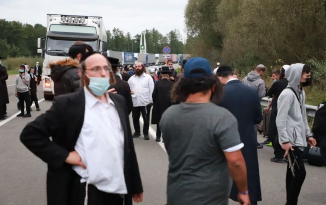 Хасиди на кордоні з Білоруссю: Україна обмежила пропуск через КПП "Нові Яриловичі"