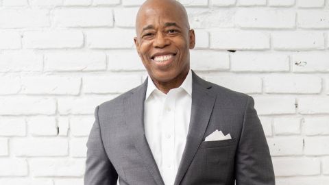 На выборах мэра Нью-Йорка побеждает афроамериканец Эрик Адамс