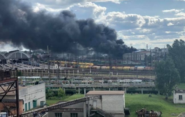 У Львові горить локомотивне депо біля вокзалу