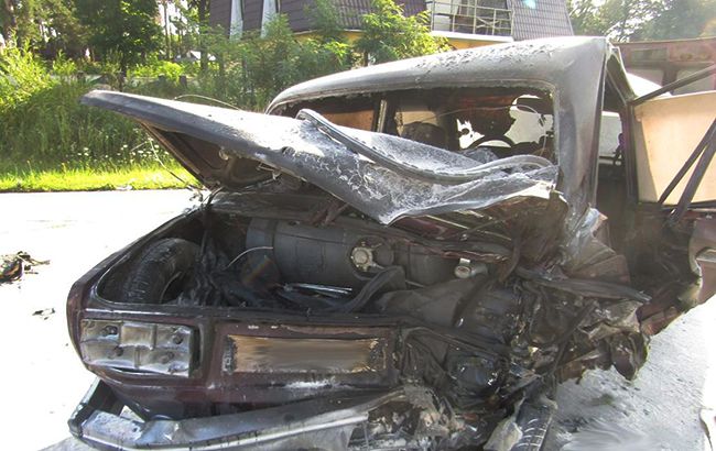 В Житомирской обл. в ДТП взорвалось авто, есть травмированные