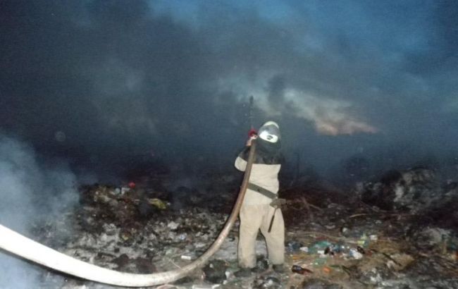 У Луганській області сталася пожежа на звалищі