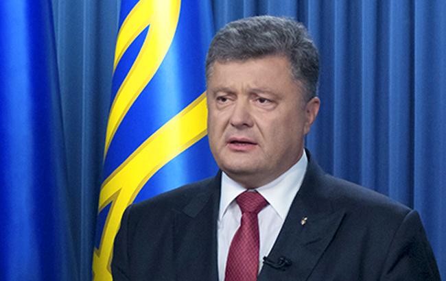 Опрос: почти половина украинцев выступают за отставку Порошенко из-за оффшоров