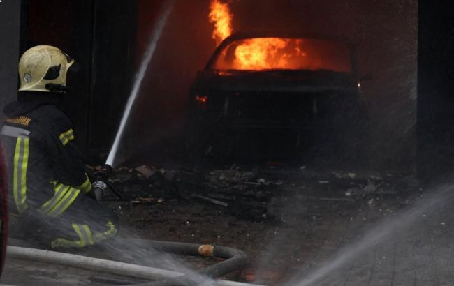 Ночной обстрел Луцка: ГСЧС показала фото с последствиями атаки