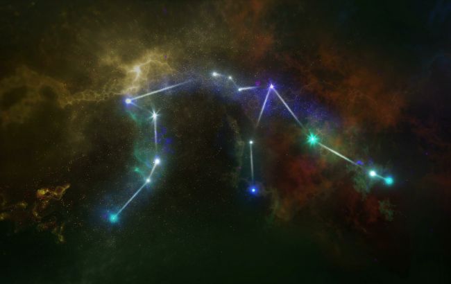 Гороскоп на декабрь 2021 для Водолея: в чем вы обречены на успех, а откуда свалятся неудачи