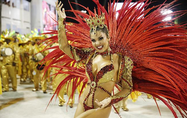 У Ріо-де-Жанейро розпочався карнавал: яскраві фото з відкриття свята