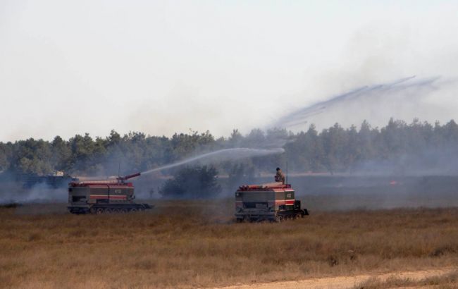 На півдні України під час навчань загорівся військовий полігон