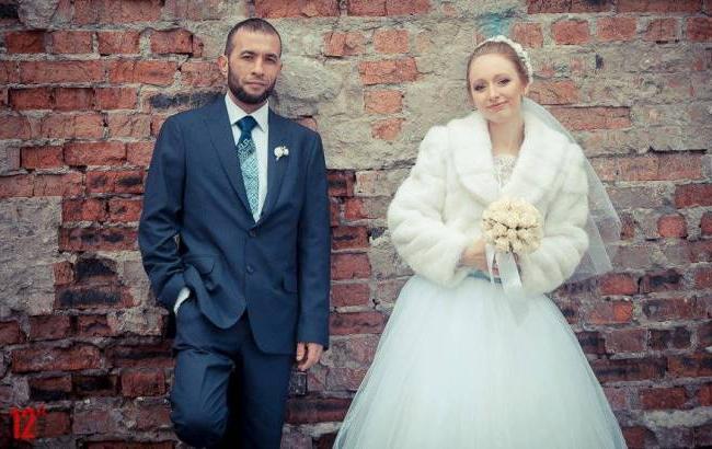 Боец полка "Днепр-1" женился на художнице-волонтере