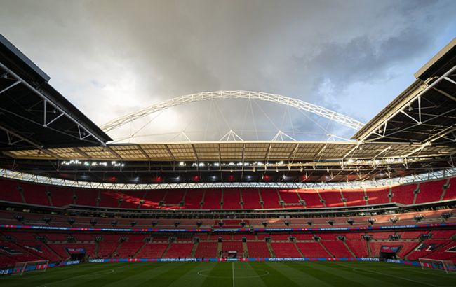 Матчі чемпіонату Англії можуть дограти на нейтральній арені