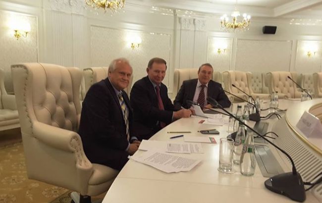 Відвід озброєнь на Донбасі пройде в два етапи