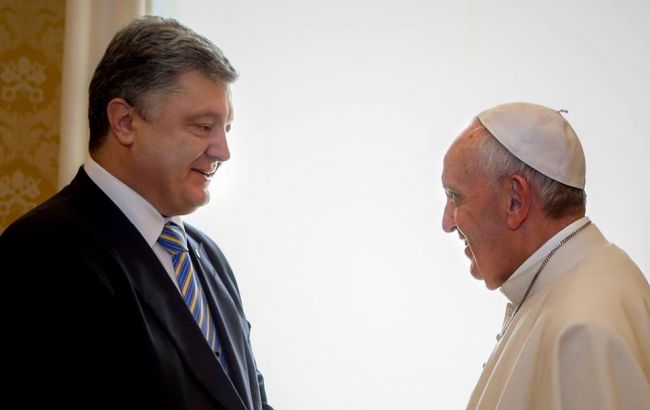 Папа Римський погодився приїхати в Україну