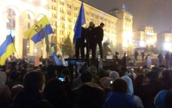Мітинг з Майдану перемістився під Адміністрацію президента