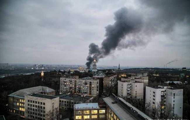 В Киеве горит ресторан "Веранда на Днепре"