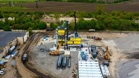 В Павлограде монтируют самый большой в Украине асфальтобетонный завод