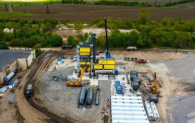 У Павлограді монтують найбільший в Україні асфальтобетонний завод