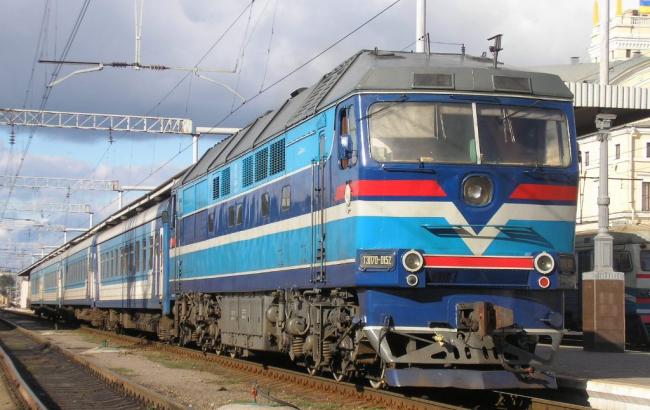У Харківській області поїзд на смерть збив жінку
