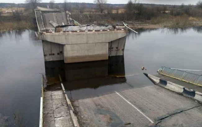 Войска РФ взорвали три автомобильных моста в Харьковской области, - Генштаб