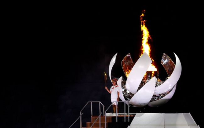 Огонь Олимпиады-2020 зажжен на церемонии открытия в Токио