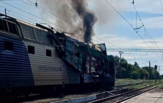 На Днепропетровщине российский дрон атаковал пассажирский поезд