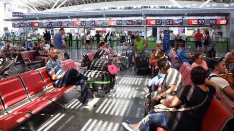 З "Борисполя" тепер можна вилетіти по цифровому паспорту: як це працює