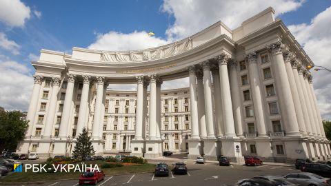Украина осуждает привлечение жителей ОРДЛО к выборам в Госдуму России