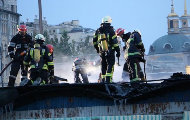 У Києві на Поштовій площі сталася пожежа