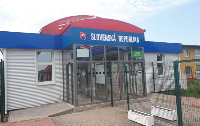 На кордоні зі Словаччиною запрацюють всі КПП: названа дата