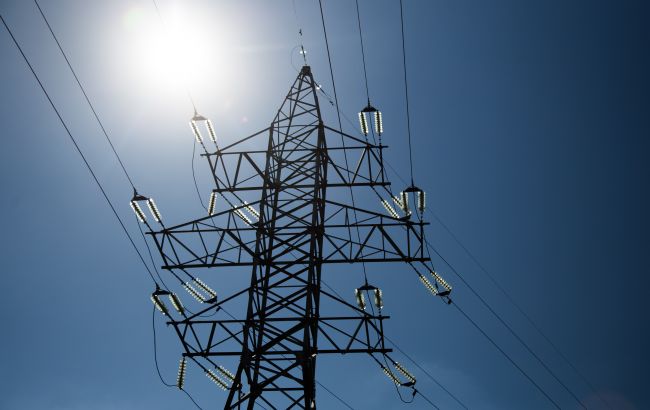 Потребление электроэнергии в Украине почти вышло на докризисный уровень
