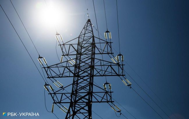 Оптова ціна електроенергії в Україні на 36-42% нижча, ніж в Словаччині, Угорщині і Польщі