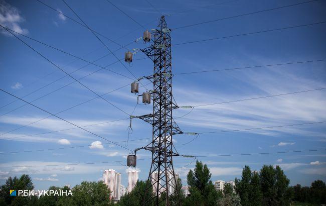 Через негоду в Україні без світла залишились майже 170 населених пунктів