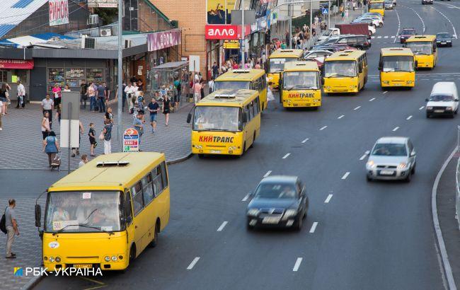 У Києві виявили двох п'яних водіїв маршруток за кермом, їх відсторонили