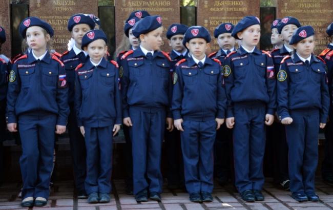 В Крыму оккупанты "призывают" детей в "армию"