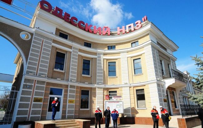 В Борисполе задержали замдиректора Одесского НПЗ за фиктивный реэкспорт нефтепродуктов