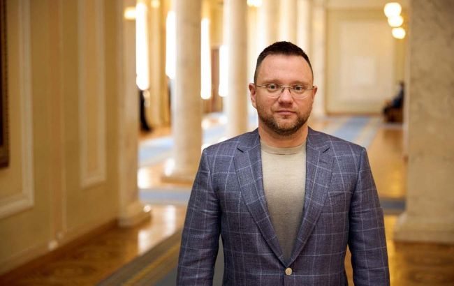 Українським громадянам з паспортами РФ необхідно обмежити виборчі права, - Дунда