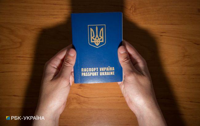 В Україні спростили процедуру отримання паспорту неповнолітніми в'язнями