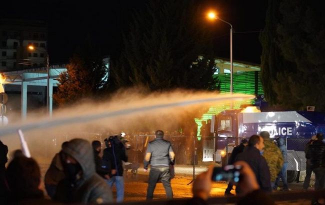 Протесты в Грузии: в столкновениях под зданием ЦИК пострадали около 30 человек