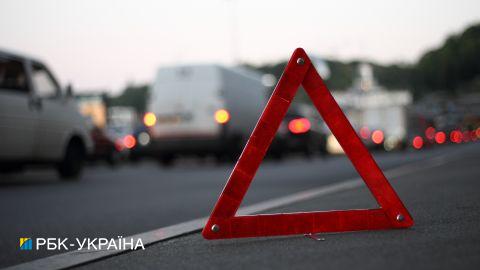 У Харкові автомобіль на шаленій швидкості скоїв смертельну ДТП