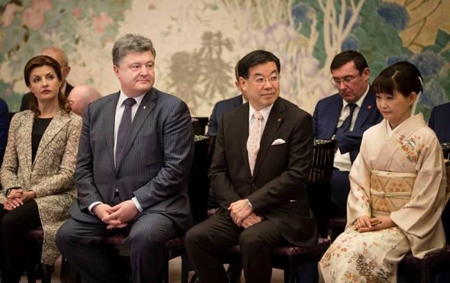 Порошенко нашел "щирих украинок" в Японии