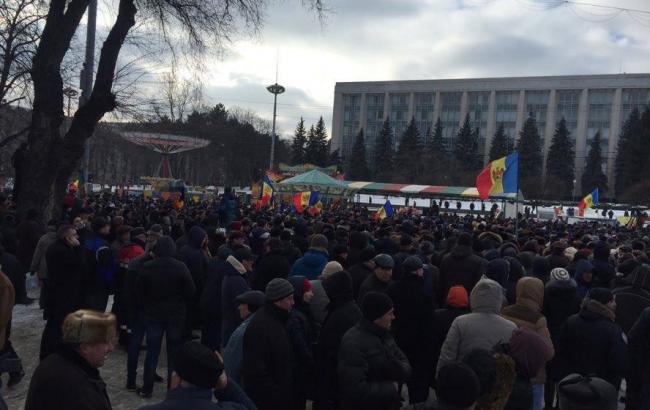 Митинг в Кишиневе: представителей общественных организаций не пускают на сцену для выступления