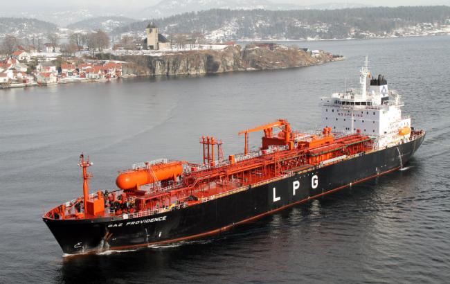 Нігерійські пірати звільнили трьох захоплених українських моряків, - МЗС