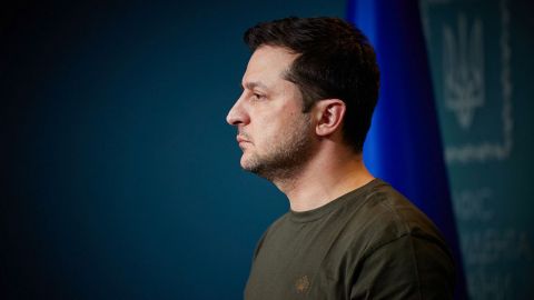 Зеленский прокомментировал заявление Макрона о "братских народах": обговорю с ним этот вопрос