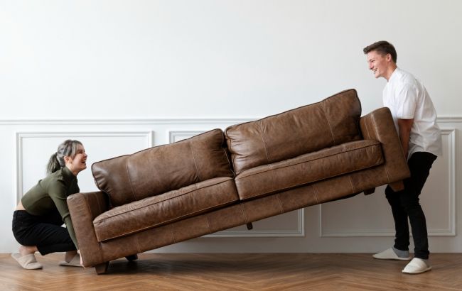 Ніколи не ставте диван в цих місцях, якщо не хочете мати проблем на свою голову