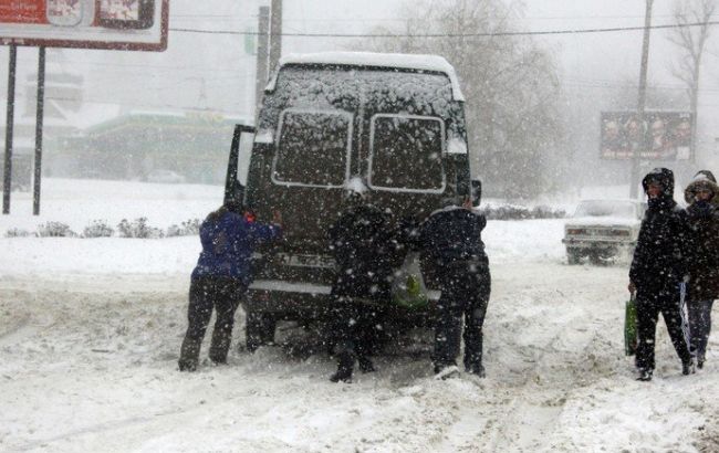 На півдні України 11 січня прогнозують сильний сніг, хуртовини та пориви вітру