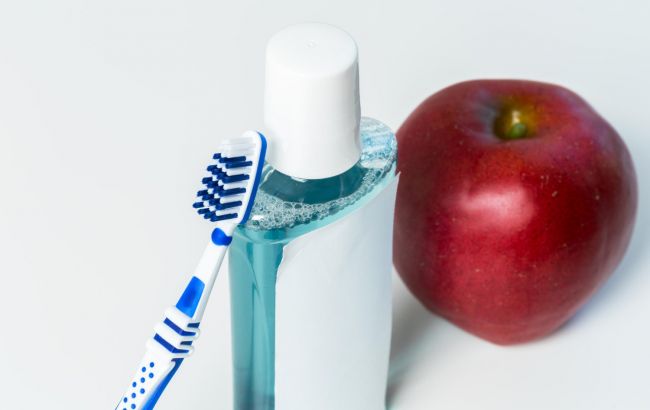 Проглотили ополаскиватель для рта? Вот что может случиться