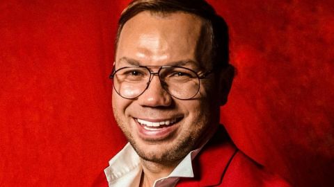 Варианты комбинаций: Андре Тан рассказал, как носить белую футболку летом 2021