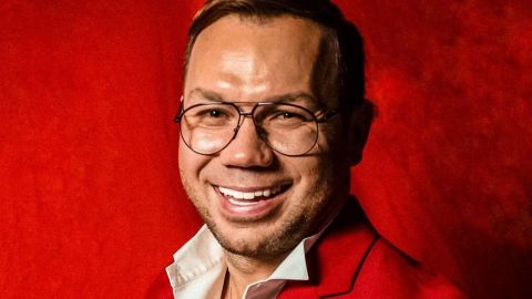 Чем скромнее - тем моднее: Андре Тан рассказал, в чем встречать Новый год, чтобы задобрить Быка