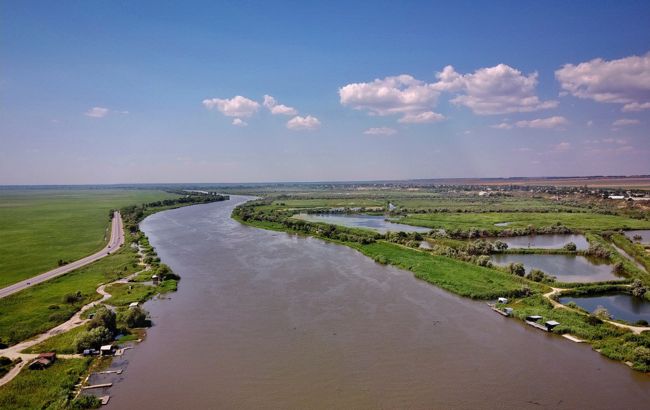 Вода в Дністрі досягла небезпечної позначки