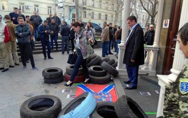 Одеським прокурорам запропонували потоптатися на сепаратистському прапор